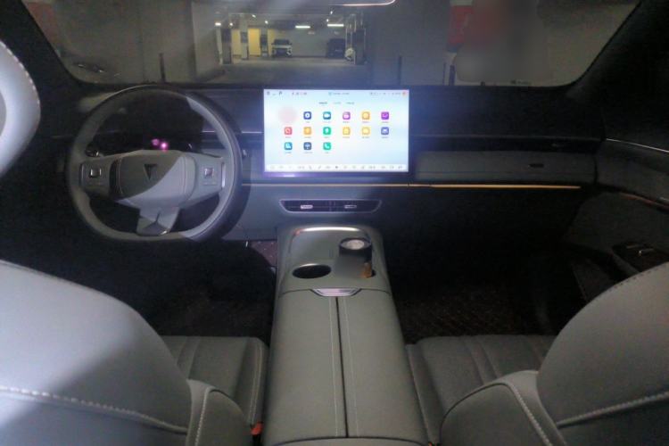 Used Deepal S07 2025 Deepal 520Max AD PRO Pure Electric Model with Advanced Driving Assist Center Console