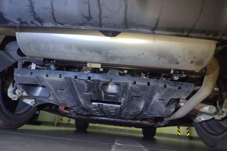 Used Deepal S07 2025 215Max Huawei Qiankun Intelligent Driving ADS SE Range-Extended Version Chassis Rear