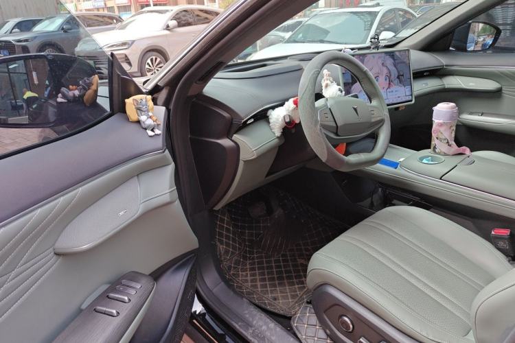 Used Deepal S07 2025 215Max Deep Blue Intelligent Driving AD PRO Range-Extended Version Driver Seat