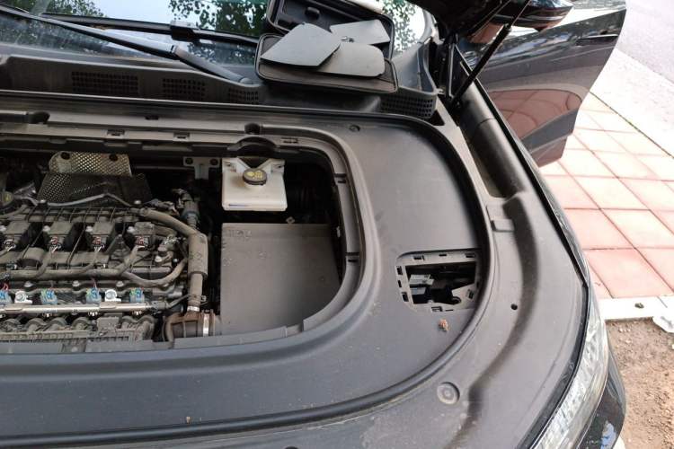 Used Deepal S07 2025 215Max Huawei Qiankun Intelligent Driving ADS SE Range-Extended Version Engine Bay Left