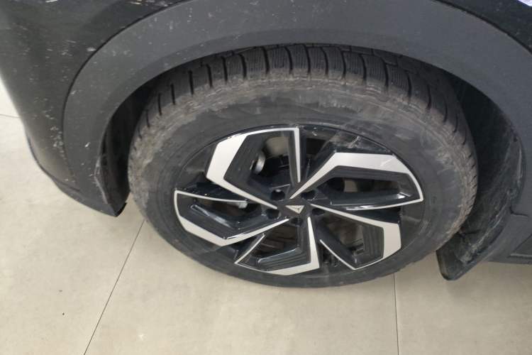Used Deepal S07 2025 Deepal Intelligent Driving AD PRO Range-Extended Version Exterior 4