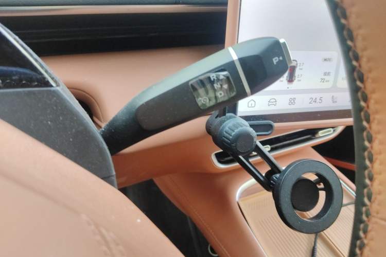 Used Deepal S07 2025 520Max Huawei Qiankun Intelligent Driving ADS SE Pure-Electric Version Gear Lever