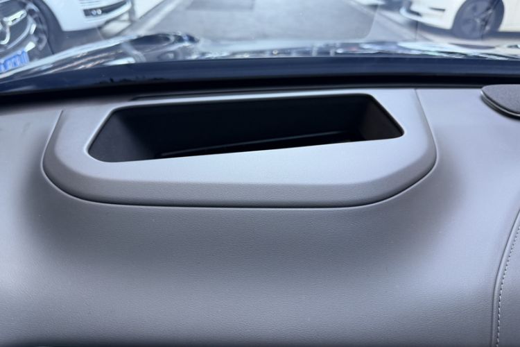 Used Deepal S07 2025 520Max Huawei Qiankun Intelligent Driving ADS SE Pure-Electric Version Interior 2