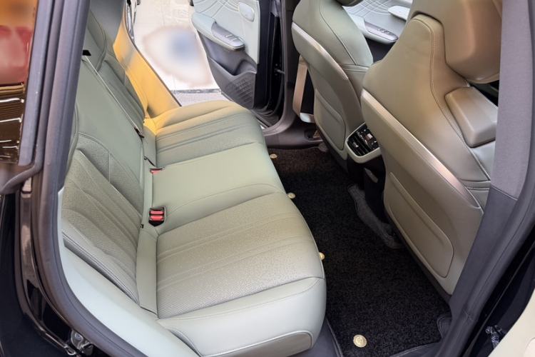 Used Deepal S07 2025 520Max Huawei Qiankun Intelligent Driving ADS SE Pure-Electric Version Interior 9