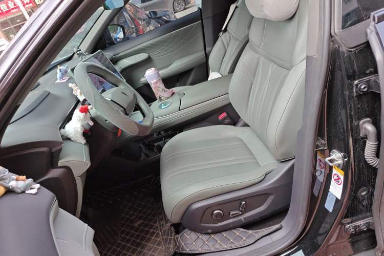 Used Deepal S07 2025 215Max Deep Blue Intelligent Driving AD PRO Range-Extended Version Left Front Seat