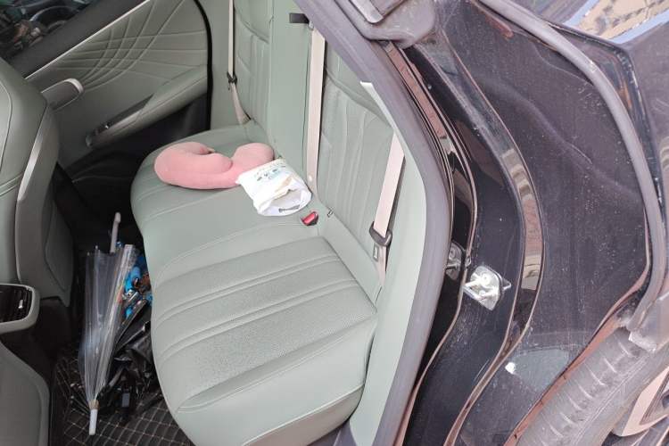 Used Deepal S07 2025 215Max Deep Blue Intelligent Driving AD PRO Range-Extended Version Left Rear Seat