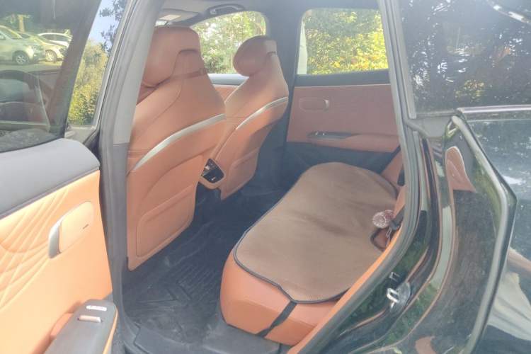 Used Deepal S07 2025 520Max Huawei Qiankun Intelligent Driving ADS SE Pure-Electric Version Left Rear Seat