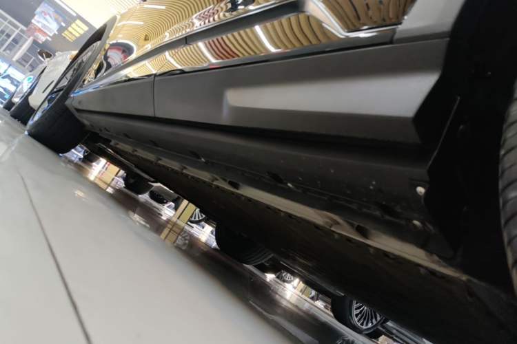Used Deepal S07 2025 520Max Huawei Qiankun Intelligent Driving ADS SE Pure-Electric Version Left Side Sill
