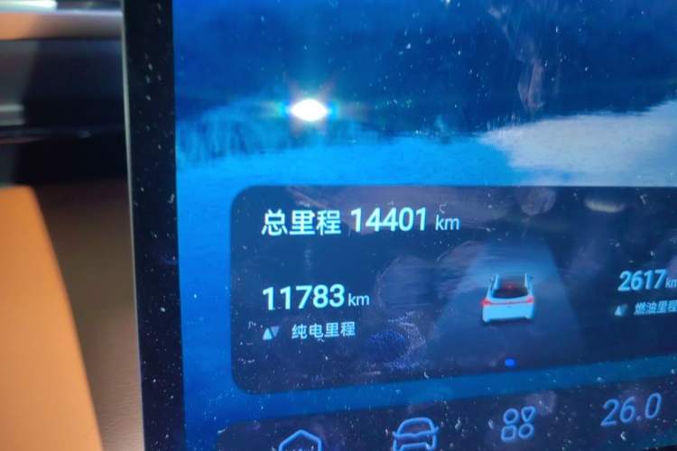 Used Deepal S07 2025 215Max Huawei Qiankun Intelligent Driving ADS SE Range-Extended Version Odometer Close Up