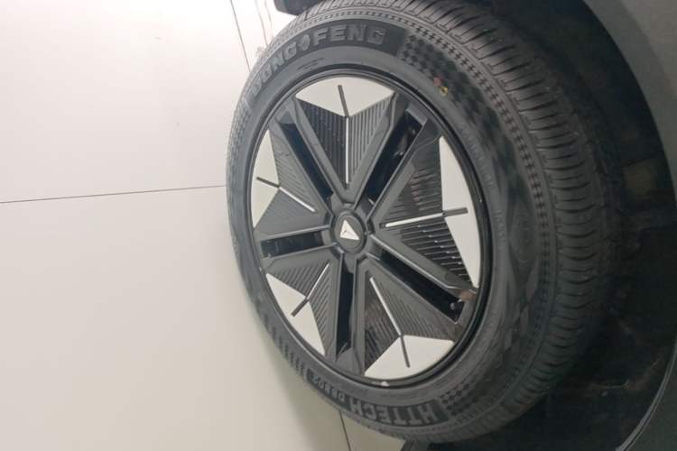 Used Deepal S07 2025 Deepal 520Max AD PRO Pure Electric Model with Advanced Driving Assist Right Rear Wheel Hub