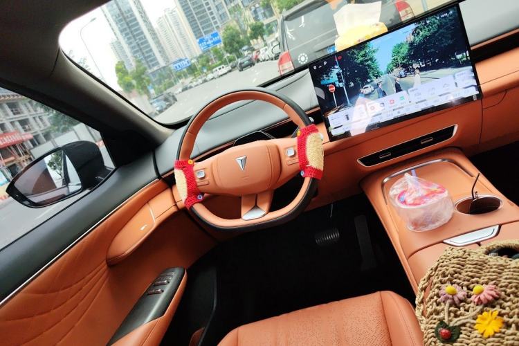Used Deepal S07 2025 215Max Huawei Qiankun Intelligent Driving ADS SE Range-Extended Version Steering Wheel
