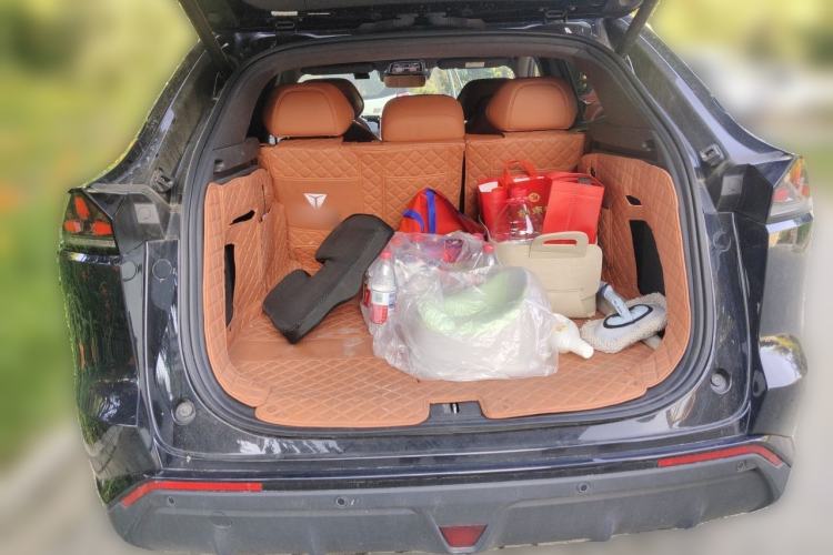 Used Deepal S07 2025 520Max Huawei Qiankun Intelligent Driving ADS SE Pure-Electric Version Trunk