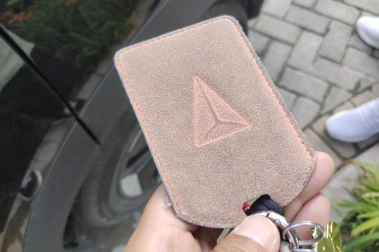 Used Deepal S07 2025 520Max Huawei Qiankun Intelligent Driving ADS SE Pure-Electric Version Vehicle Key