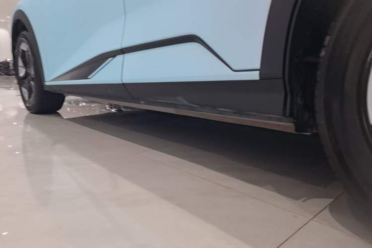 Used Deepal S07 2025 215Max Deep Blue Intelligent Driving AD PRO Range-Extended Version Left Side Sill