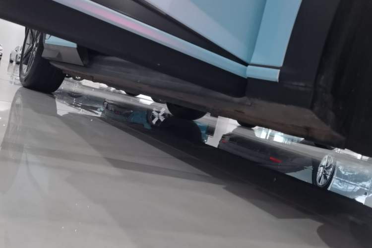 Used Deepal S07 2025 215Max Deep Blue Intelligent Driving AD PRO Range-Extended Version Right Side Sill