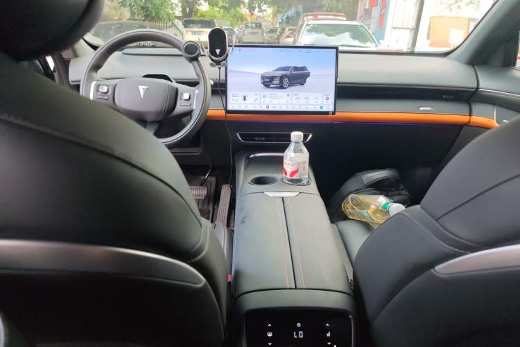 Used Deepal S07 2025 285Max Huawei Qiankun Intelligent Driving ADS SE Range-Extended Version Audio And AC Panel