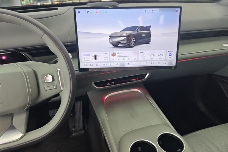 Used Deepal S07 2025 285Max Huawei Qiankun Intelligent Driving ADS SE Range-Extended Version Center Console