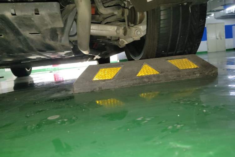 Used Deepal S07 2025 285Max Huawei Qiankun Intelligent Driving ADS SE Range-Extended Version Chassis Rear Left