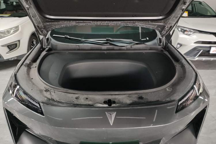 Used Deepal S07 2025 520Max Huawei Qiankun Intelligent Driving ADS SE Pure-Electric Version Engine Bay