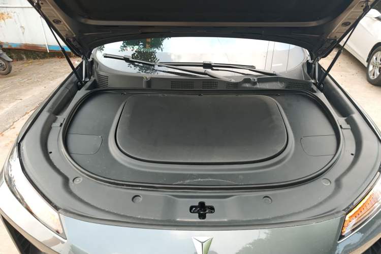 Used Deepal S07 2025 285Max Huawei Qiankun Intelligent Driving ADS SE Range-Extended Version Engine Bay