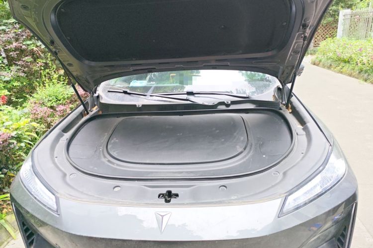 Used Deepal S07 2025 215Max Huawei Qiankun Intelligent Driving ADS SE Range-Extended Version Engine Bay
