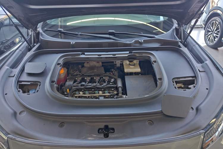 Used Deepal S07 2025 215Max Deep Blue Intelligent Driving AD PRO Range-Extended Version Engine Bay