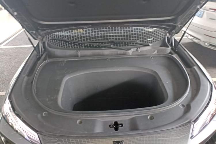 Used Deepal S07 2025 Deepal 520Max AD PRO Pure Electric Model with Advanced Driving Assist Engine Bay