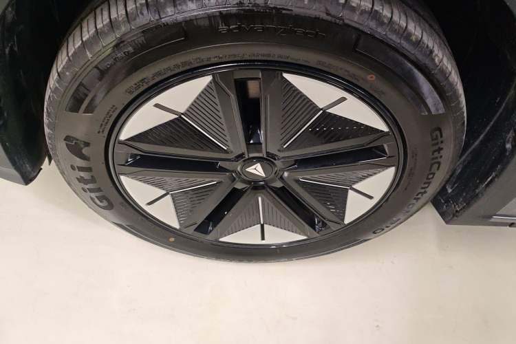 Used Deepal S07 2025 Deepal 520Max AD PRO Pure Electric Model with Advanced Driving Assist Exterior 4