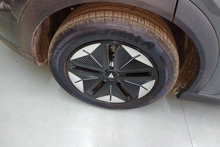 Used Deepal S07 2025 215Max Deep Blue Intelligent Driving AD PRO Range-Extended Version Exterior 5