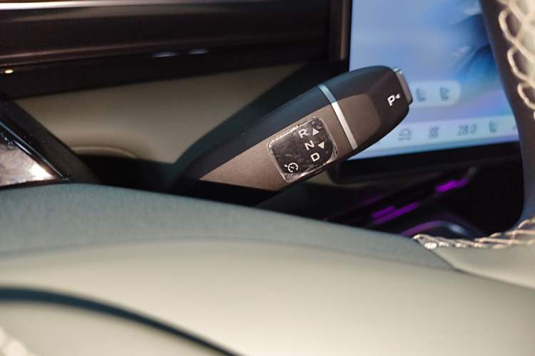 Used Deepal S07 2025 215Max Deep Blue Intelligent Driving AD PRO Range-Extended Version Gear Lever