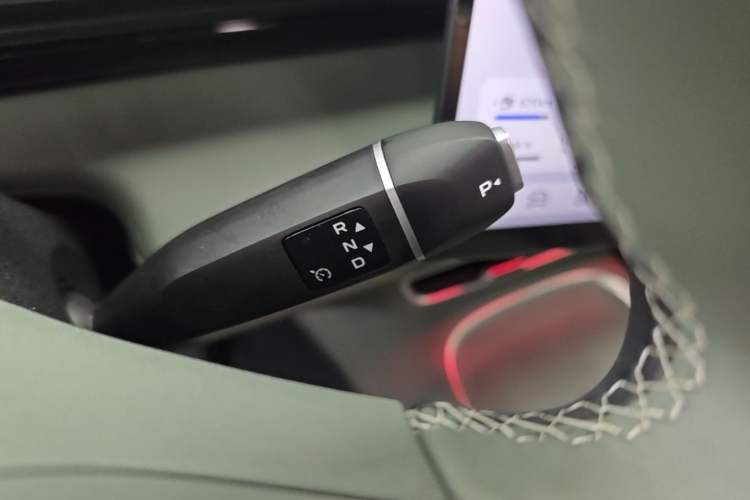 Used Deepal S07 2025 285Max Huawei Qiankun Intelligent Driving ADS SE Range-Extended Version Gear Lever