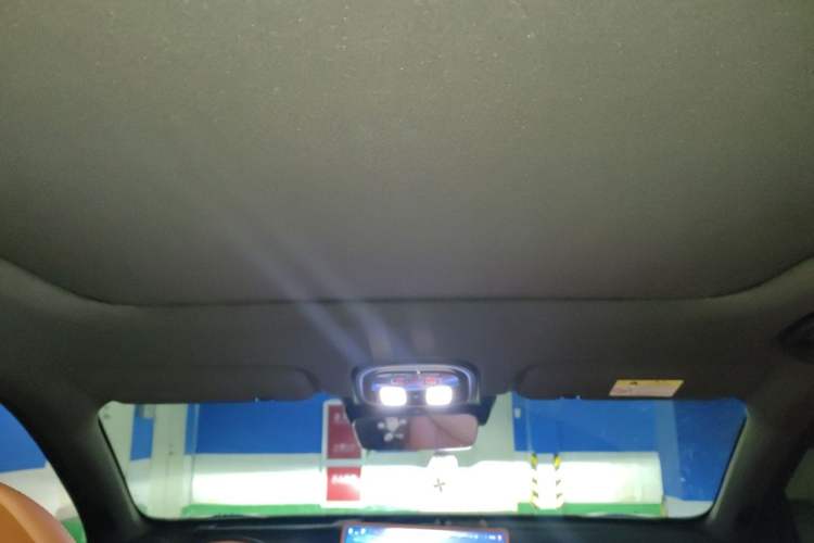 Used Deepal S07 2025 285Max Huawei Qiankun Intelligent Driving ADS SE Range-Extended Version Headliner