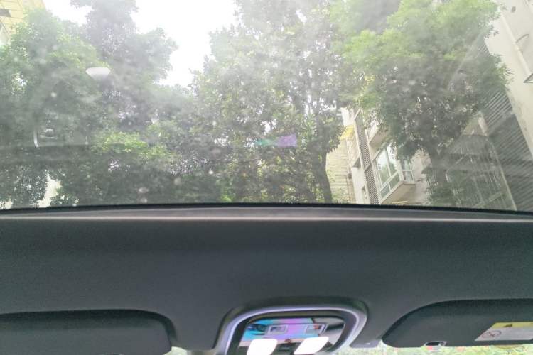 Used Deepal S07 2025 215Max Huawei Qiankun Intelligent Driving ADS SE Range-Extended Version Headliner