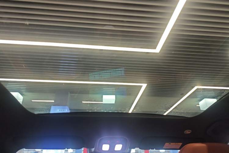 Used Deepal S07 2025 285Max Huawei Qiankun Intelligent Driving ADS SE Range-Extended Version Headliner
