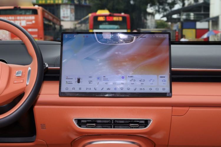 Used Deepal S07 2025 285Max Huawei Qiankun Intelligent Driving ADS SE Range-Extended Version Interior 6