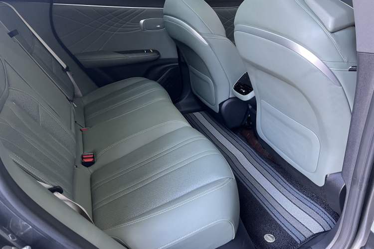 Used Deepal S07 2025 215Max Deep Blue Intelligent Driving AD PRO Range-Extended Version Interior 8