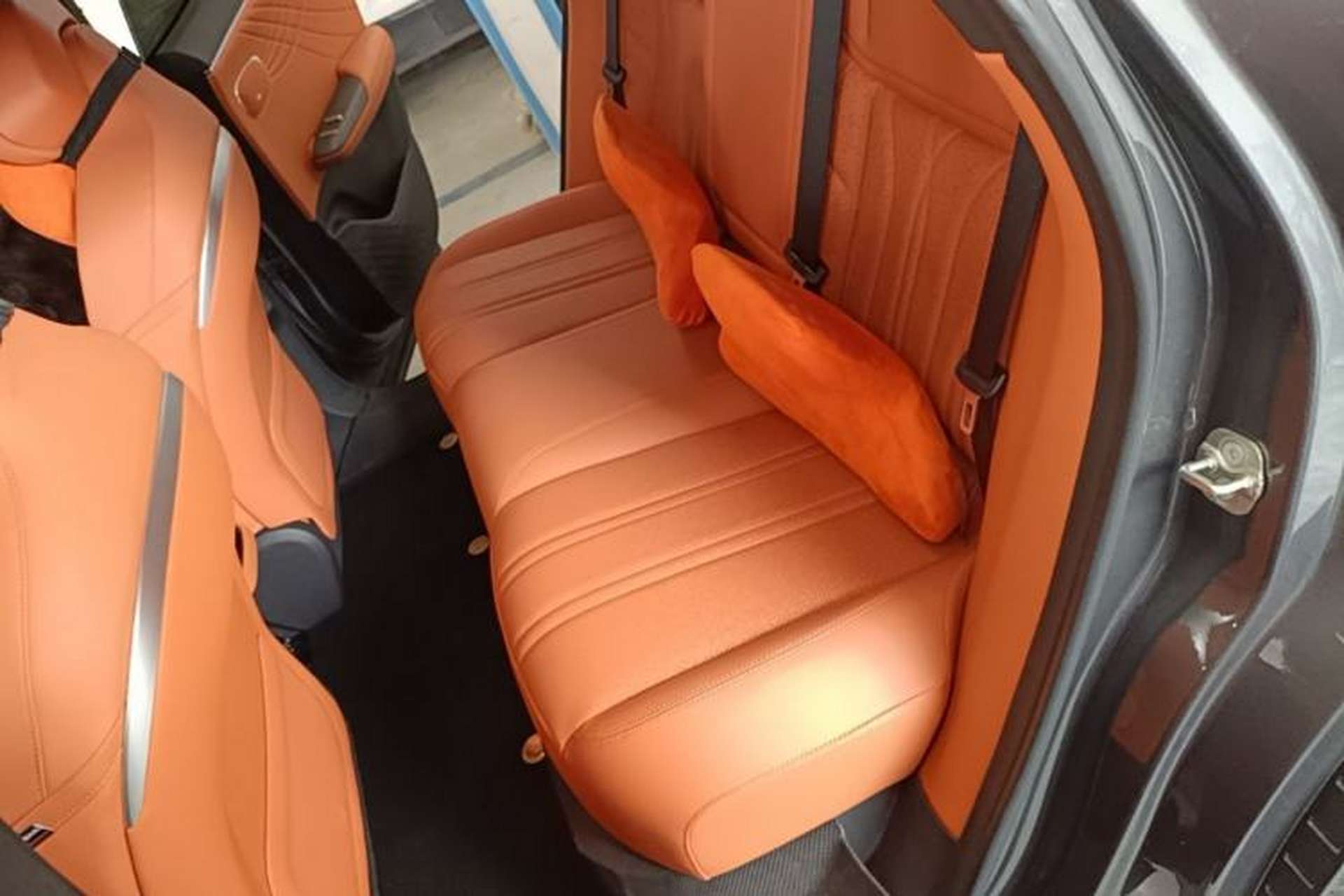 Used Deepal S07 2025 520Max Huawei Qiankun Intelligent Driving ADS SE Pure-Electric Version Left Rear Seat