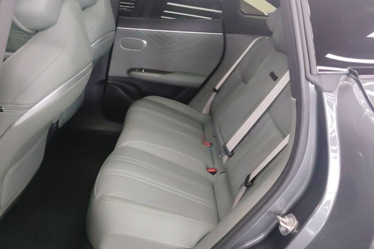 Used Deepal S07 2025 285Max Huawei Qiankun Intelligent Driving ADS SE Range-Extended Version Left Rear Seat