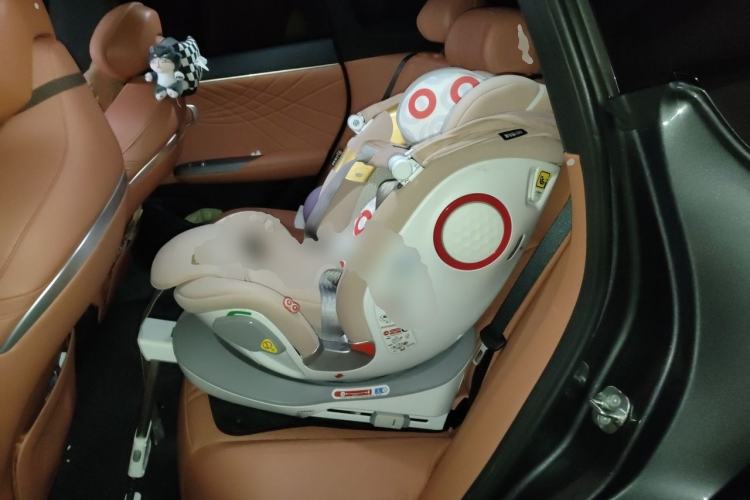 Used Deepal S07 2025 285Max Huawei Qiankun Intelligent Driving ADS SE Range-Extended Version Left Rear Seat