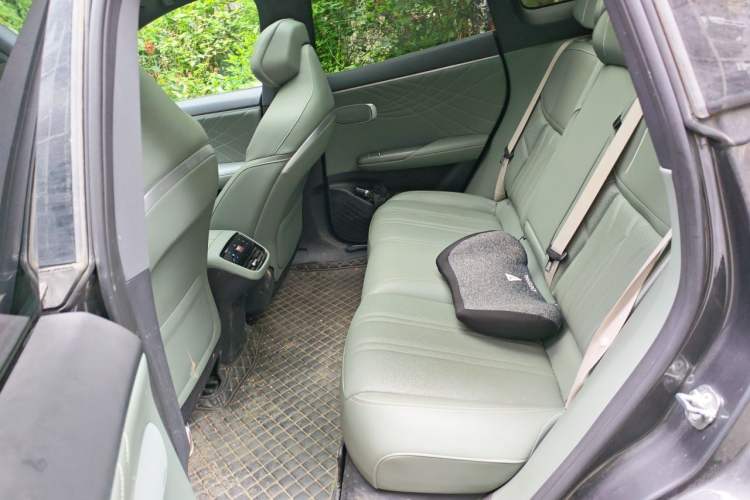 Used Deepal S07 2025 215Max Huawei Qiankun Intelligent Driving ADS SE Range-Extended Version Left Rear Seat