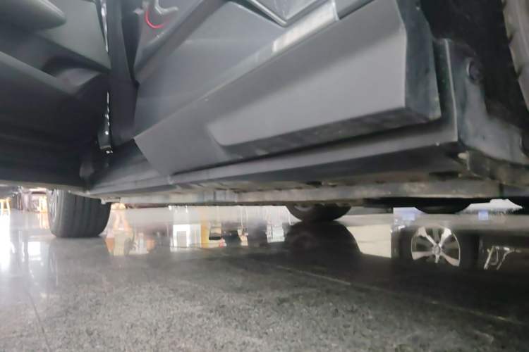 Used Deepal S07 2025 285Max Huawei Qiankun Intelligent Driving ADS SE Range-Extended Version Left Side Sill
