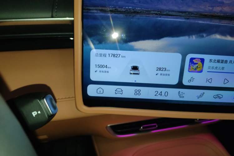 Used Deepal S07 2025 285Max Huawei Qiankun Intelligent Driving ADS SE Range-Extended Version Odometer Close Up