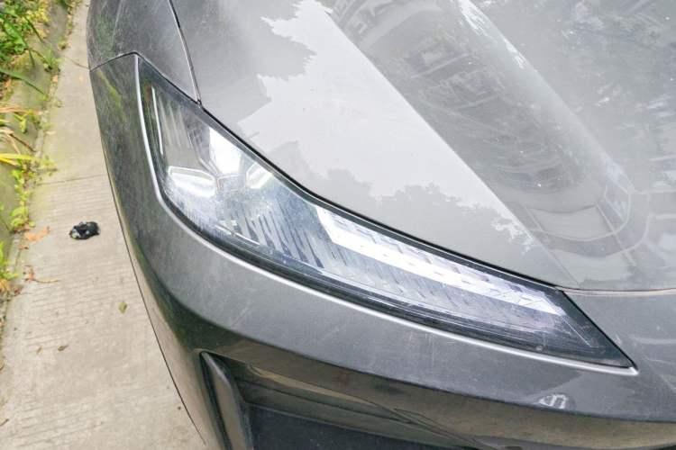 Used Deepal S07 2025 215Max Huawei Qiankun Intelligent Driving ADS SE Range-Extended Version Right Front Headlight