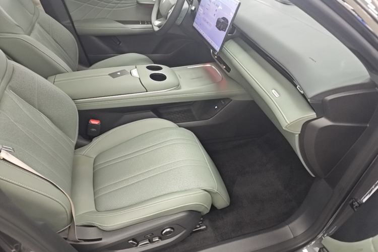 Used Deepal S07 2025 285Max Huawei Qiankun Intelligent Driving ADS SE Range-Extended Version Right Front Seat