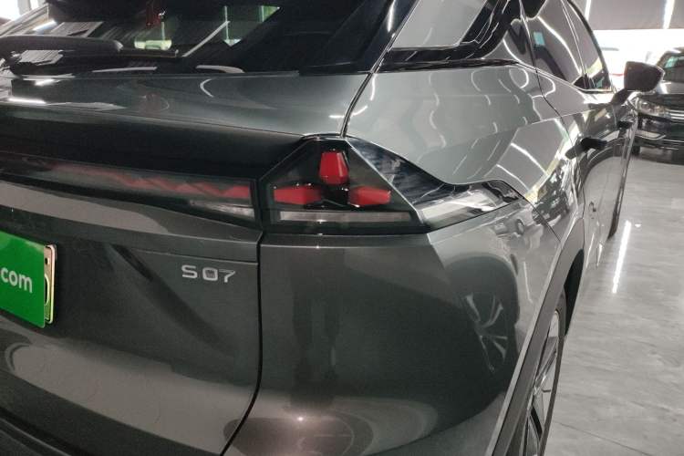 Used Deepal S07 2025 520Max Huawei Qiankun Intelligent Driving ADS SE Pure-Electric Version Right Rear Taillight