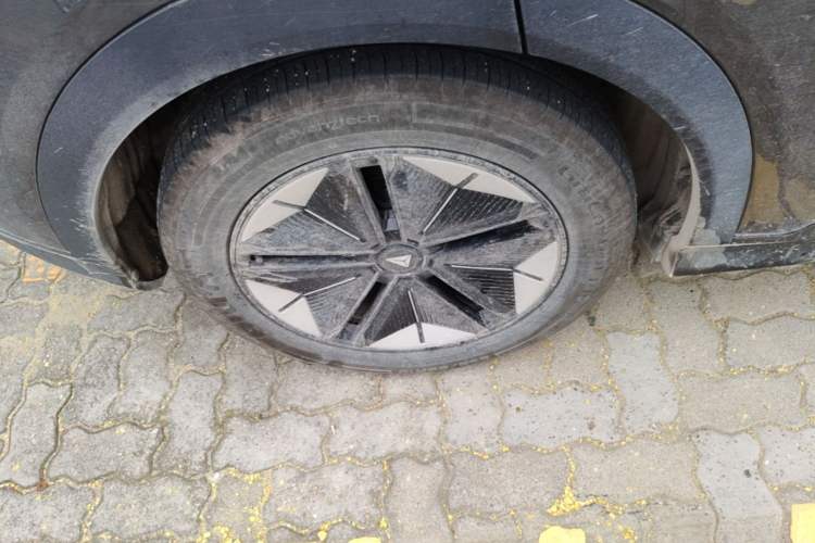 Used Deepal S07 2025 Deepal Intelligent Driving AD PRO Range-Extended Version Right Rear Wheel Hub