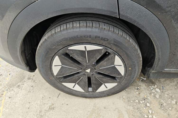 Used Deepal S07 2025 Deepal Intelligent Driving AD PRO Range-Extended Version Right Rear Wheel Hub
