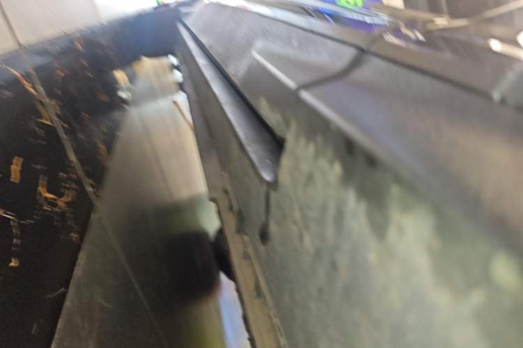 Used Deepal S07 2025 285Max Huawei Qiankun Intelligent Driving ADS SE Range-Extended Version Right Side Sill