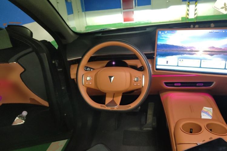 Used Deepal S07 2025 285Max Huawei Qiankun Intelligent Driving ADS SE Range-Extended Version Steering Wheel