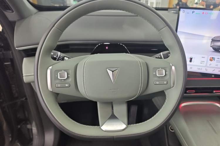 Used Deepal S07 2025 285Max Huawei Qiankun Intelligent Driving ADS SE Range-Extended Version Steering Wheel